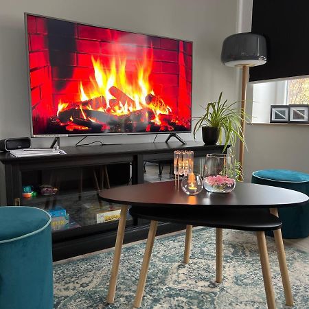 Les Duplex De La Place Des Ecoles Spa Bagian luar foto