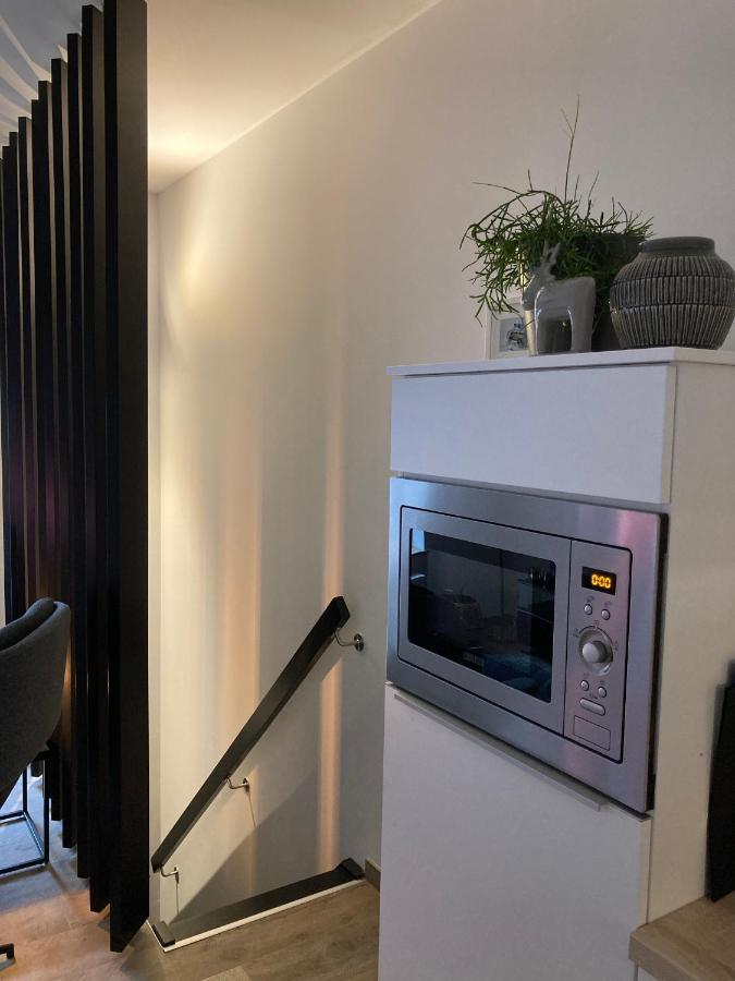 Les Duplex De La Place Des Ecoles Spa Bagian luar foto