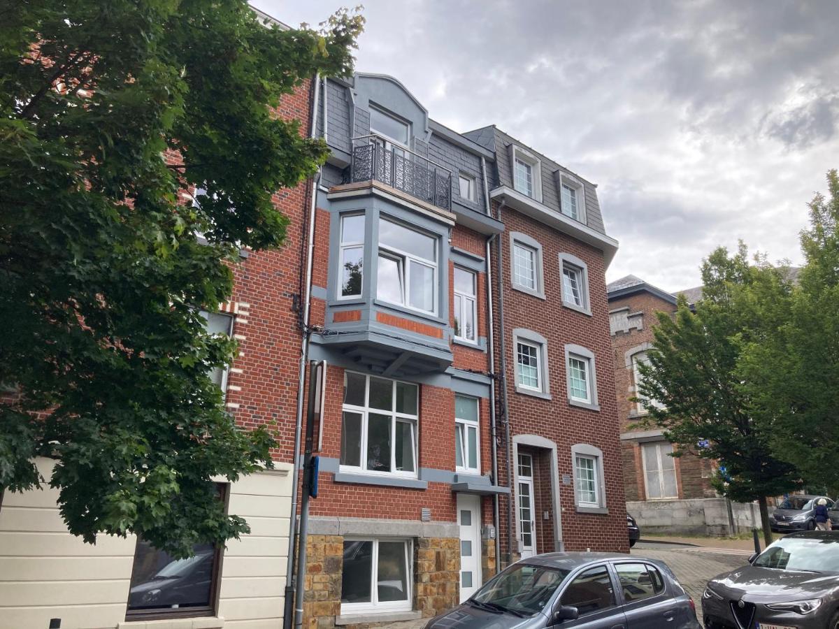 Les Duplex De La Place Des Ecoles Spa Bagian luar foto