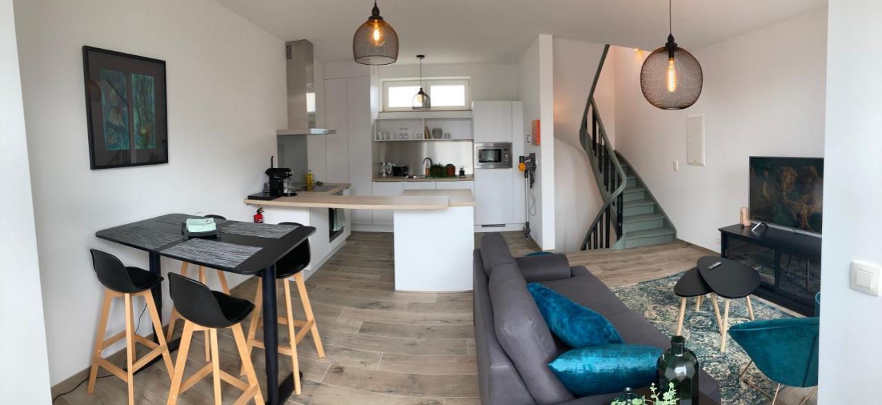 Les Duplex De La Place Des Ecoles Spa Bagian luar foto