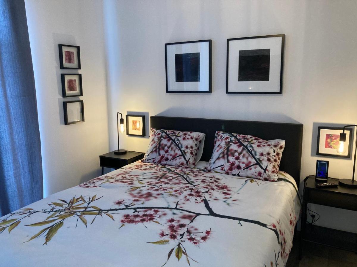 Les Duplex De La Place Des Ecoles Spa Bagian luar foto