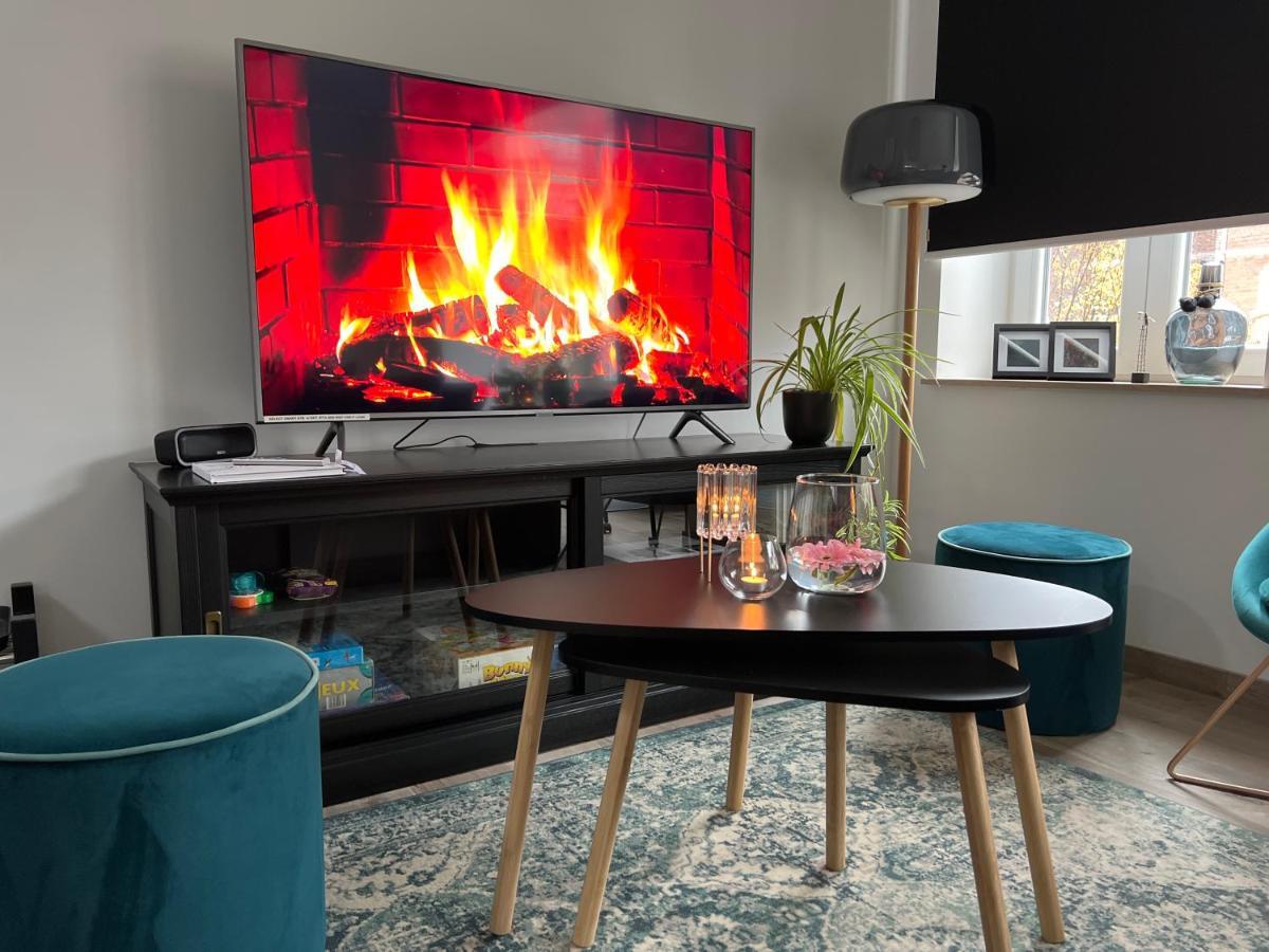 Les Duplex De La Place Des Ecoles Spa Bagian luar foto