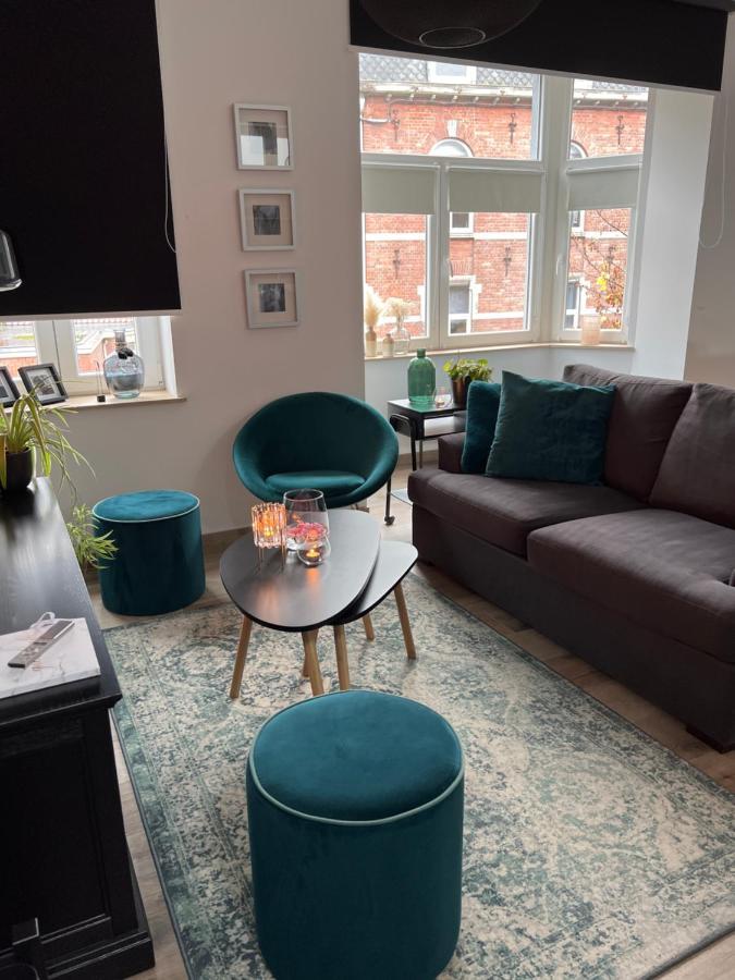 Les Duplex De La Place Des Ecoles Spa Bagian luar foto